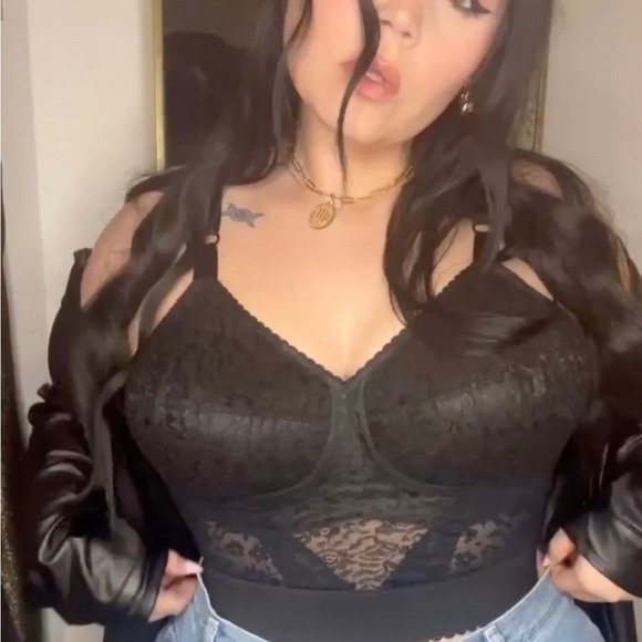 Rago Longline Wireless Expandable Cup Bra - 34D - Picture 3 of 9